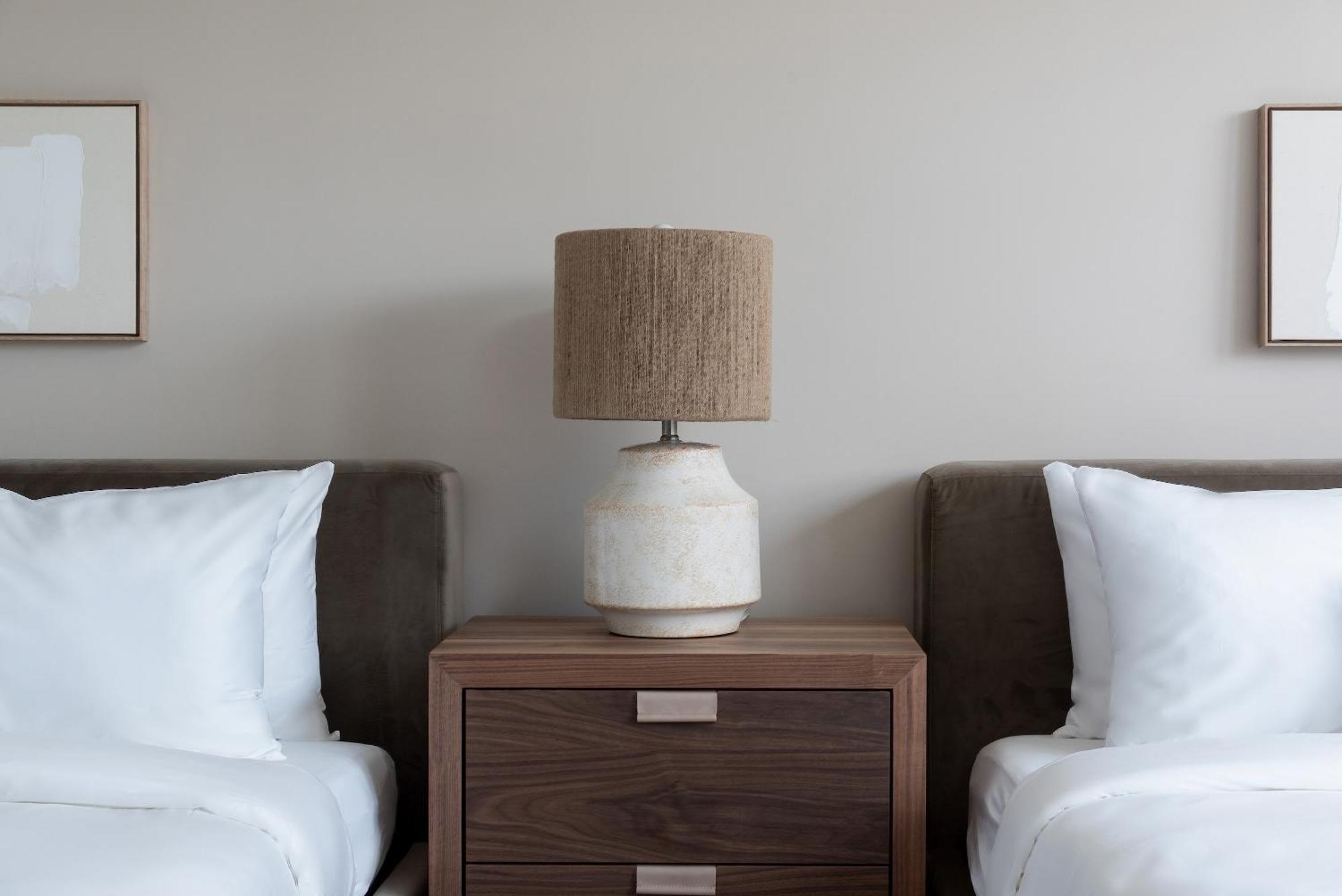 Boardwalk Hotel On Lake Anna By Kasa Mineral Room photo