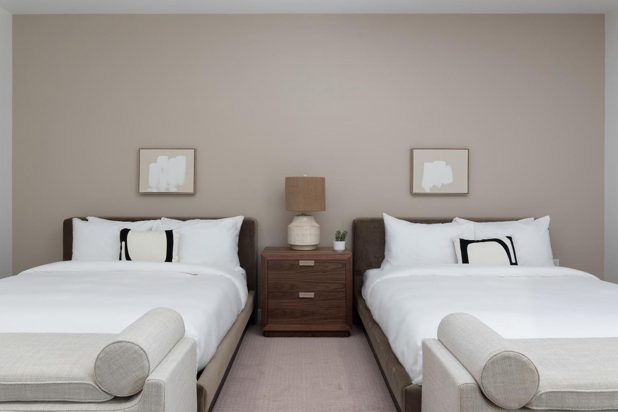 Boardwalk Hotel On Lake Anna By Kasa Mineral Room photo